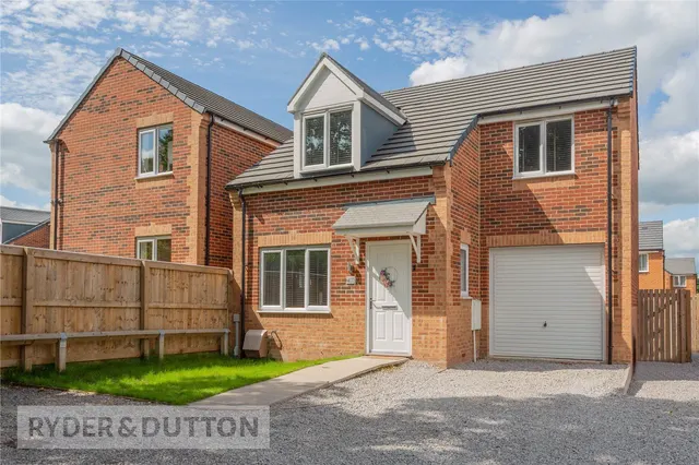 Salisbury Drive, Balderstone, OL11, photo 1