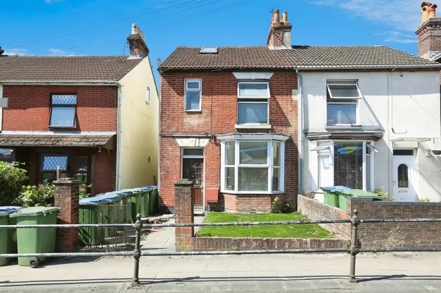Hartlands Road, Fareham, PO16, photo 1