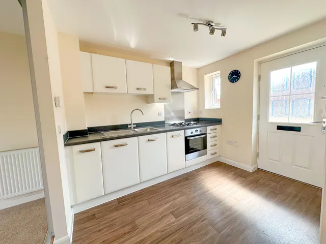 Photo 3 — Marmion Close, Market Harborough, LE16