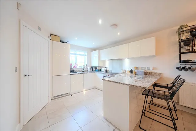 Moseley Beck Way, Leeds, LS16, photo 2