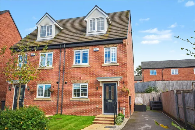 Moseley Beck Way, Leeds, LS16, photo 1