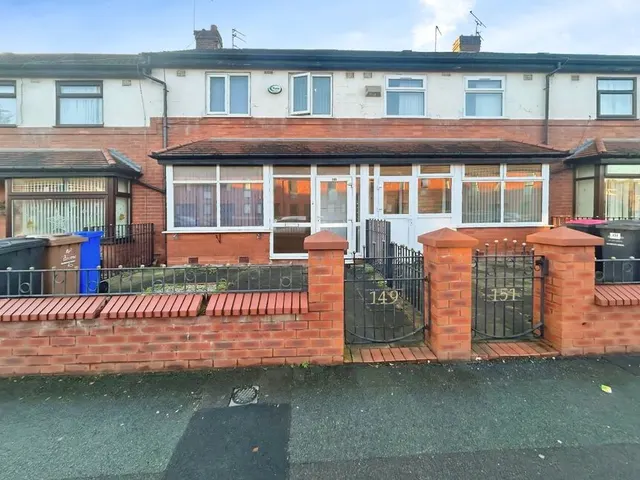 Langworthy Road, Salford, Greater Manchester, M6, photo 1