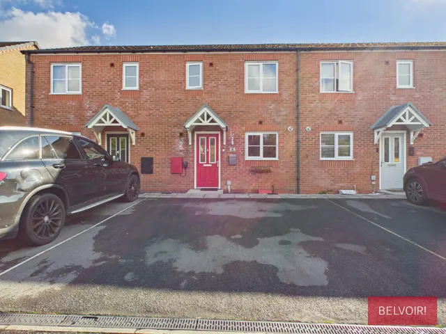 Clos Owain, Hope, LL12, photo 1