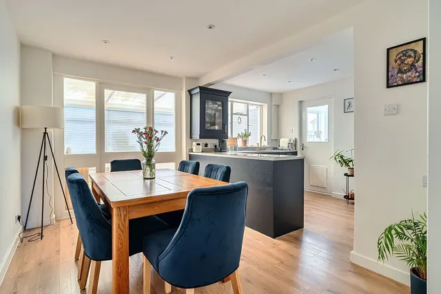 Wyville Road, Frome, BA11, photo 1