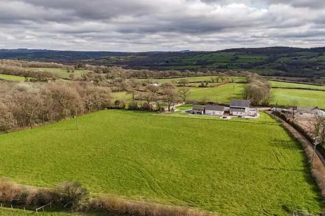 Pedrheol, Llanddarog, SA32, photo 2