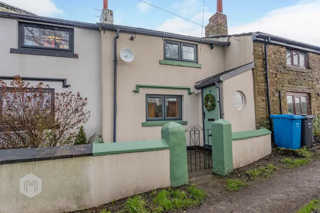 Watling Street, Affetside, Bury, BL8 3QS, photo 1