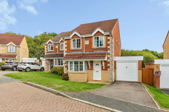 Kensington Close, St. Leonards-On-Sea, TN38, photo 1