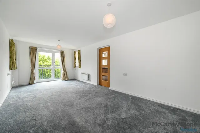 Avenue Road, Lymington, SO41, photo 2