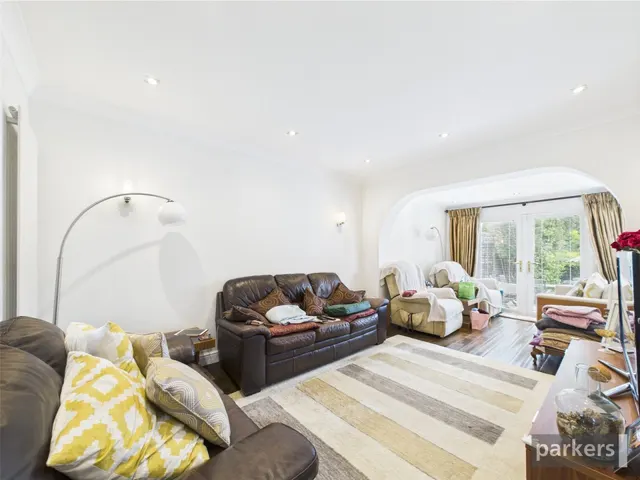 Wokingham Road, Earley, RG6, photo 3