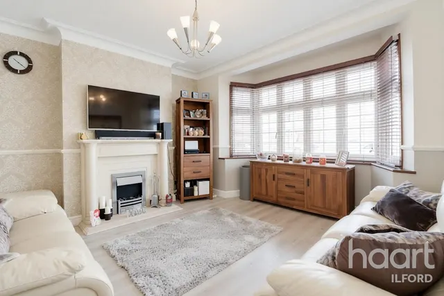 St Georges Road, Ilford, IG1, photo 2