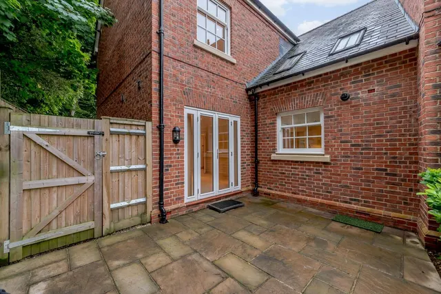 Bridge Park, Twyford, RG10, photo 3