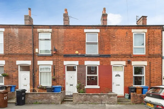 Churchill Street, Stockport, SK4, photo 1