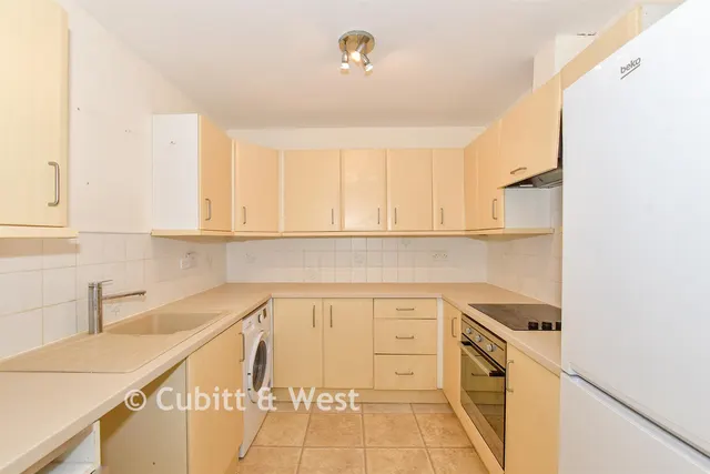 Brockhampton Road, Havant, PO9, photo 3