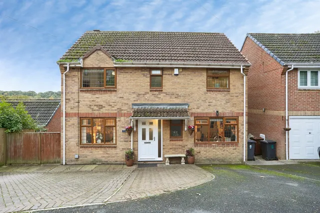Ivy Chase, Pudsey, LS28, photo 1