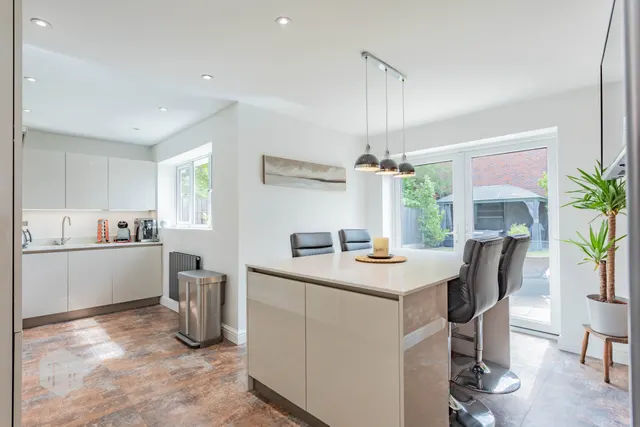 Photo 3 — Godolphin Close, Eccles, Manchester, M30 9EW