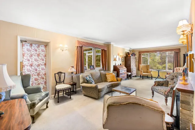 Photo 2 — Hunters Hill Greybury Lane, Marsh Green, Edenbridge, Edenbridge, TN8 5QP