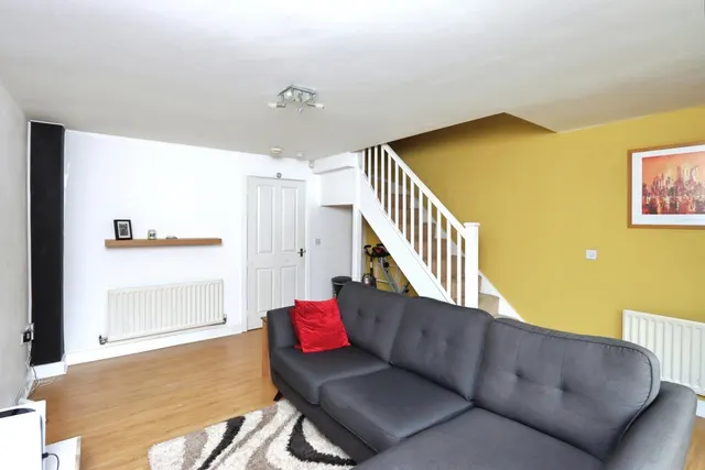 Bassledene Court, Sheffield, South Yorkshire, S2, photo 1