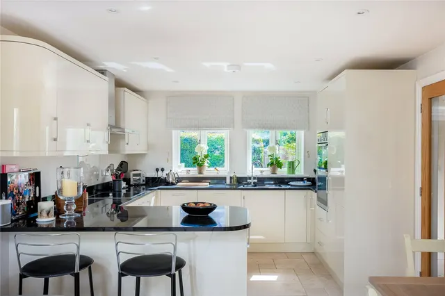 Earls Close, Deddington, OX15, photo 3