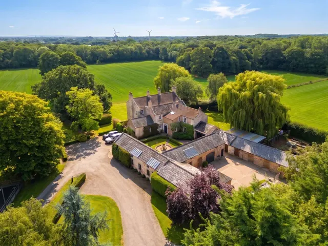 Rossmoor Lodge, Melbourne, York, East Yorkshire, YO42 4SZ, photo 1