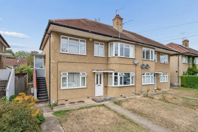 West Way, Rickmansworth, WD3, photo 1