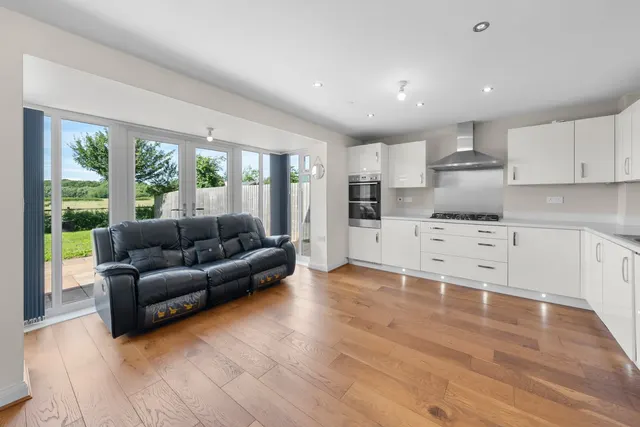 Great North Close, Wetherby, LS22, photo 3
