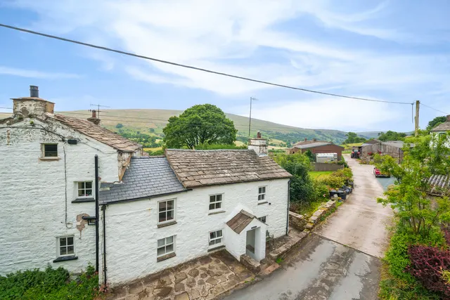 Brookside, Gawthrop, LA10, photo 1