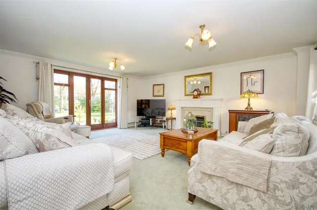 Photo 3 — Hornbeam Gardens, West End, Southampton, SO30 3RD