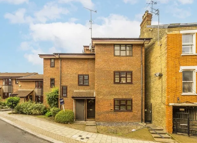 Theatre Street, Battersea, SW11, photo 1