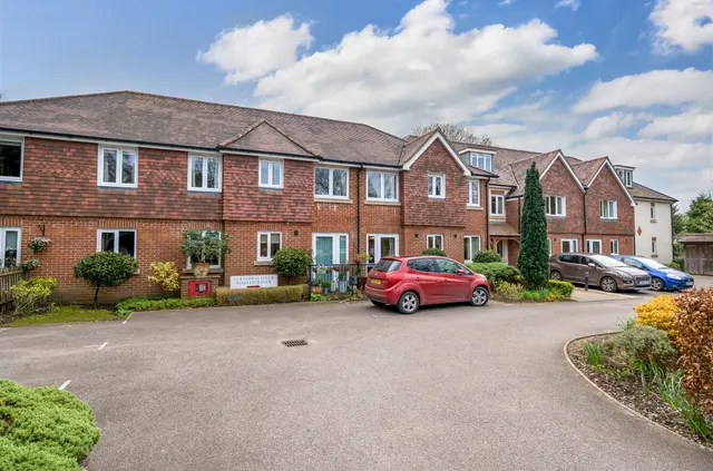 Headley Road, Hindhead, GU26, photo 2