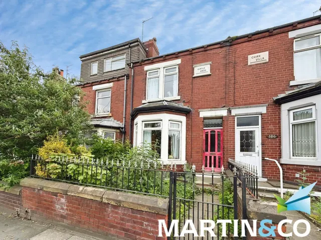 Normanton, WF6, photo 2