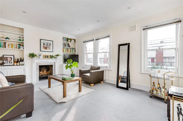Rosenau Road, London, SW11, photo 1