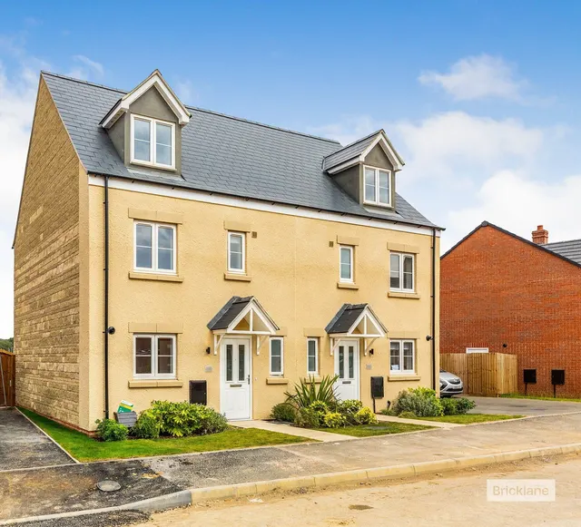 Menzel Road, Weldon, NN17, photo 1