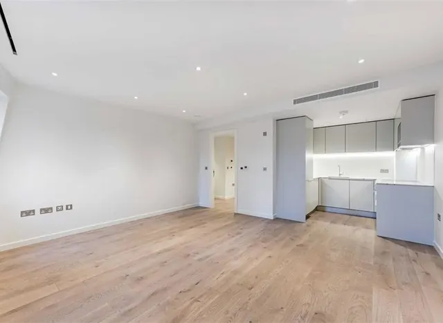 Hobhouse Court, Fitzrovia & Covent Garden, SW1Y, photo 1