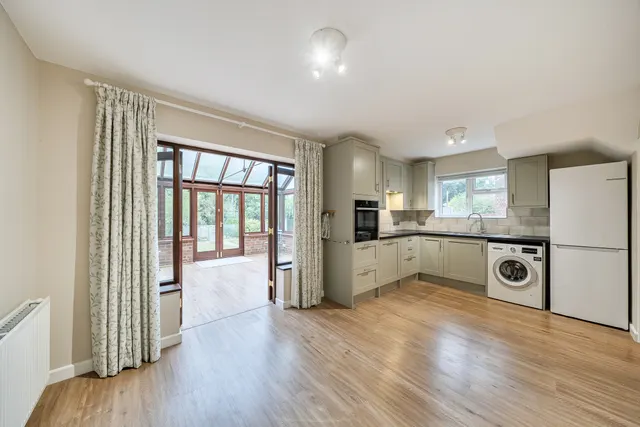 Photo 2 — Cootes Avenue, Horsham, RH12