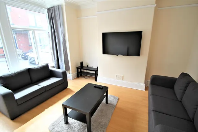 Winston Gardens, Headingley, LS6, photo 1