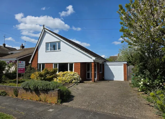 Langdon Avenue, Aylesbury, HP21, photo 1