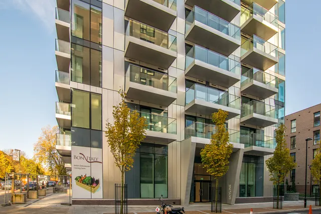 46 Skyline Apartments, Devan Grove, London, photo 1