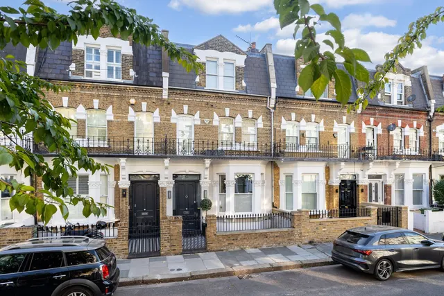 Chesilton Road, Fulham, London, SW6 5AB, photo 1