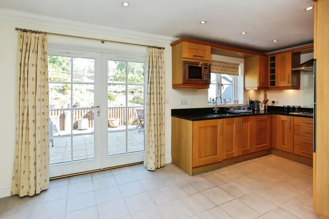 Eden Court, Ticehurst, TN5, photo 3