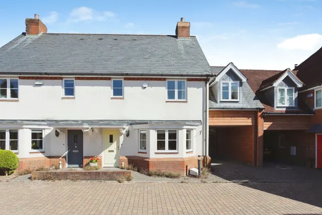 Eden Court, Ticehurst, TN5, photo 1