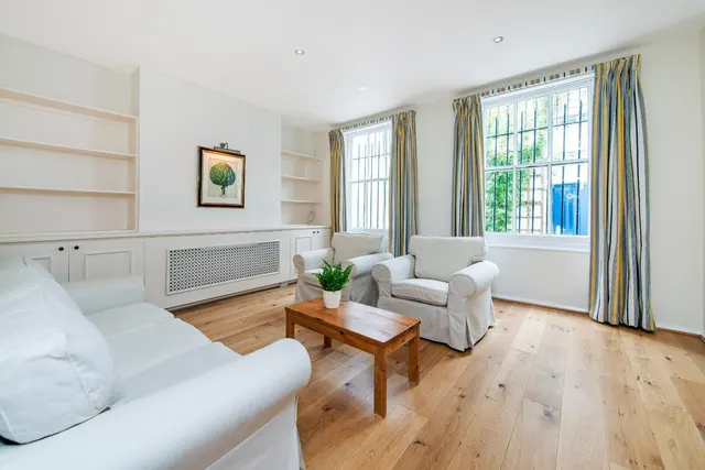 Sutherland Street, London, SW1V, photo 1