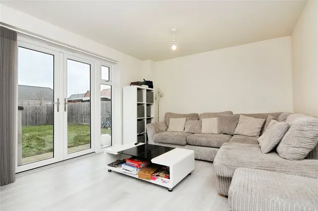 Benson Close, Burnham-on-Crouch, CM0, photo 3
