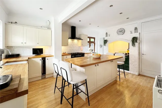 Angmering, BN16, photo 3