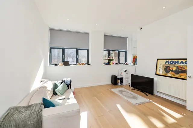 Manningtree Street, Aldgate, E1, photo 1