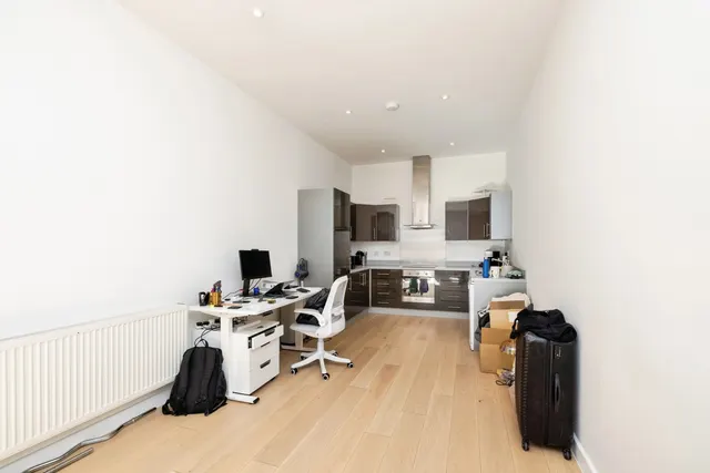 Manningtree Street, Aldgate, E1, photo 3