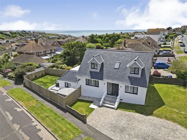Cissbury Crescent, Saltdean, BN2, photo 1
