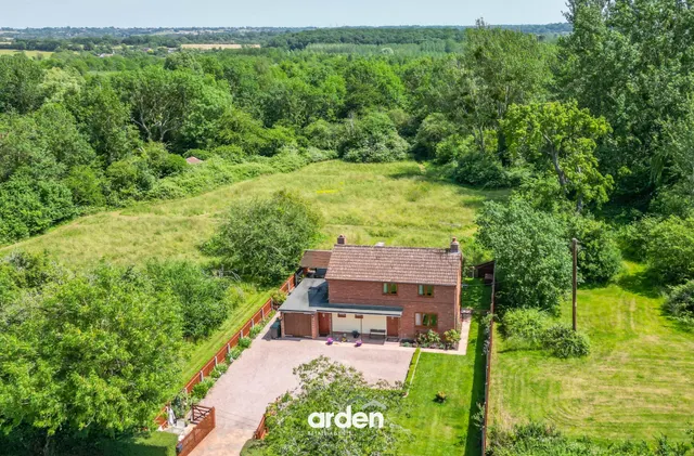 Church Road, Bradley Green, B96, photo 2
