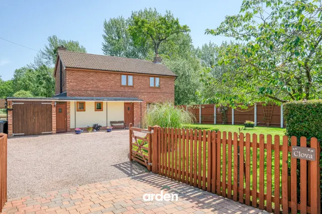 Church Road, Bradley Green, B96, photo 1