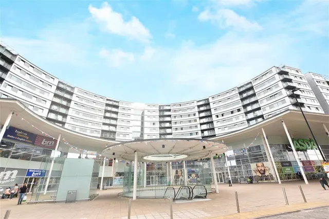 The Blenheim Centre, Hounslow, TW3, photo 1