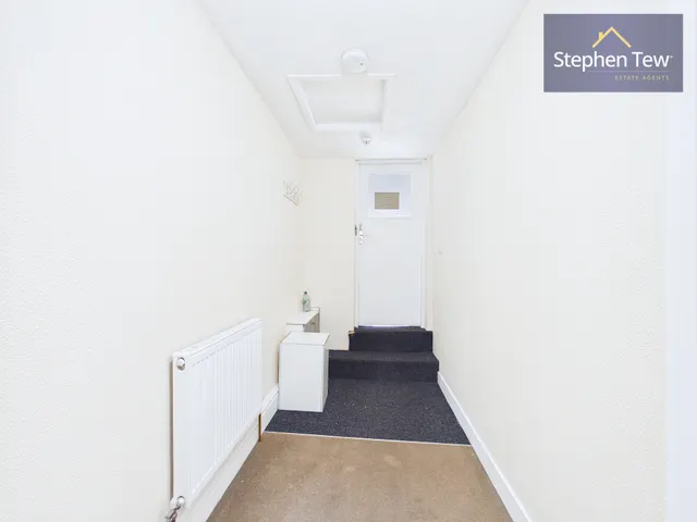 Highfield Road, Blackpool, FY4, photo 3